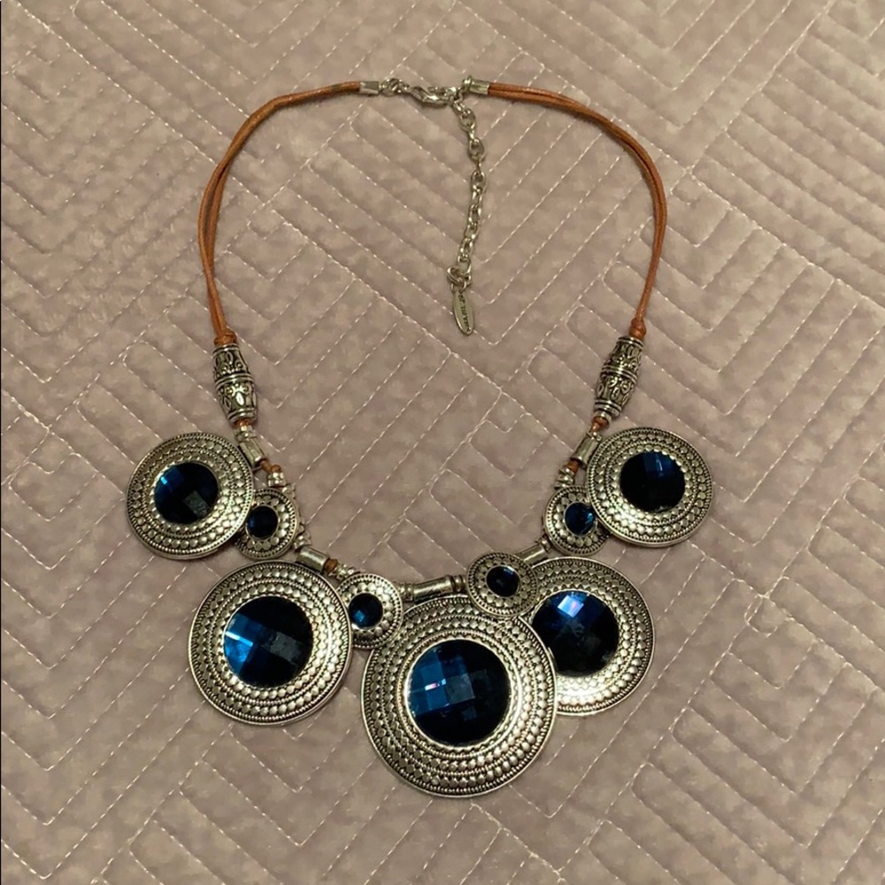 Statement necklace